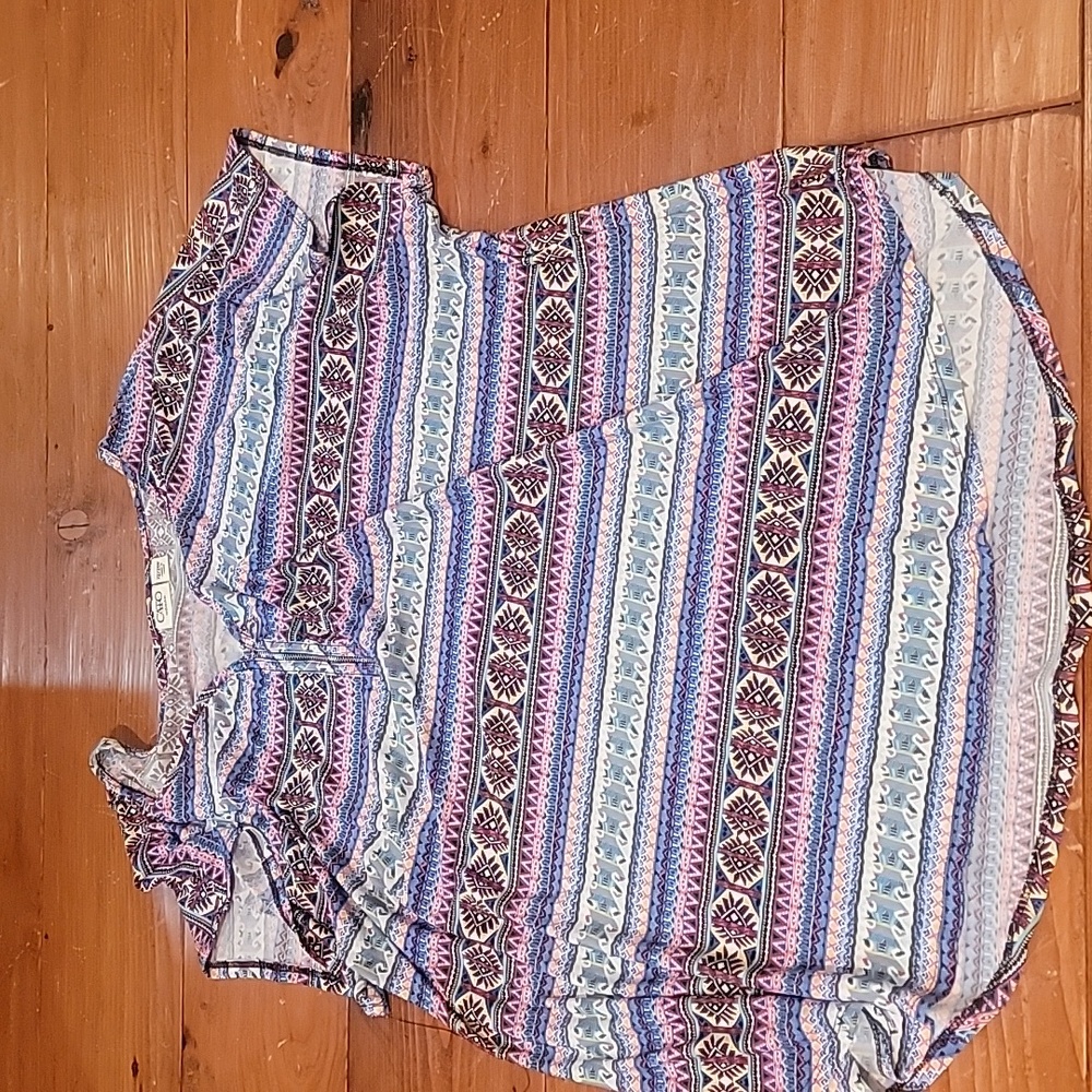 Cato Woman coverup/shirt size 22/24w